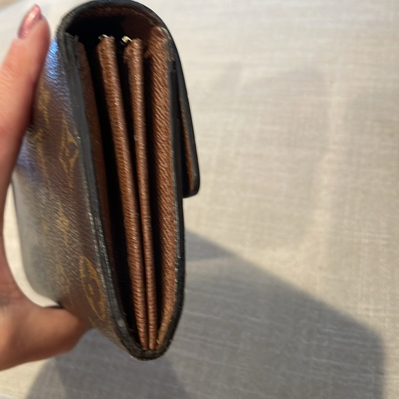 LV authentic Sarah wallet - Picture 5 of 7